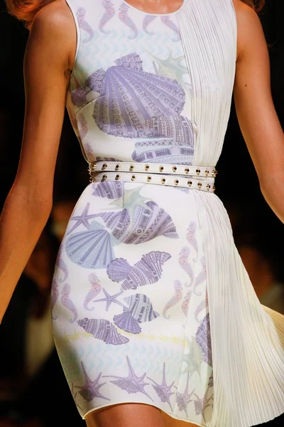 Look 25